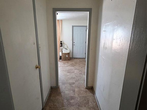 4th image of 1428 S Fairmont Ave