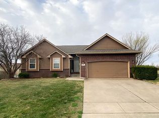 235 N Ridgefield Cir, Andover, KS 67002