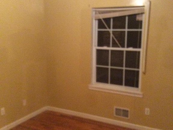 4th image of 3 Gardner Ave #1