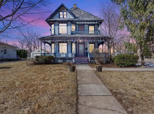 561 N Main St, Oregon, WI 53575