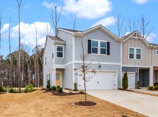 220 Brook Farm Ln, Fuquay Varina, NC 27526