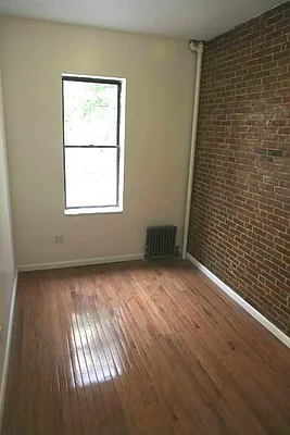 Rented by Camelot Realty Group | media 10