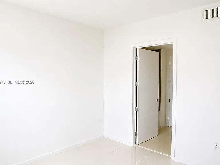 5300 Paseo Dr #1701 — Photo 24