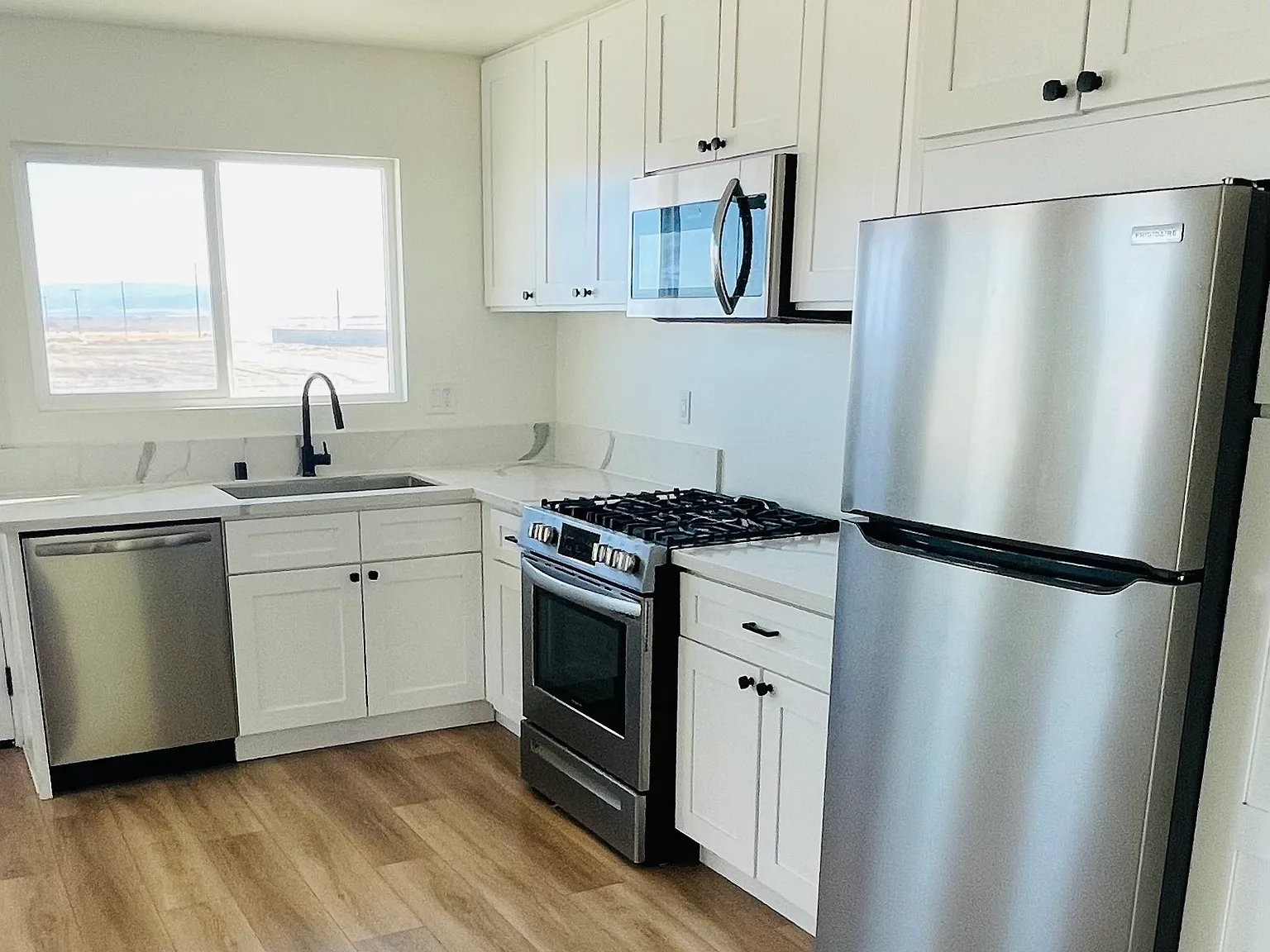 1 bed, 600 sqft, $1,600 — Photo 1