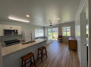 54-337 Kamehameha Hwy #5B, Hauula, HI 96717