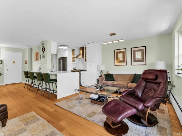1085 Warburton #210, Yonkers, NY 10701