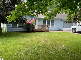 608 Wadsworth St, East Tawas, MI 48730