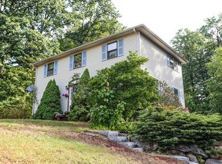 15 Legacy Dr, Hooksett, NH 03106