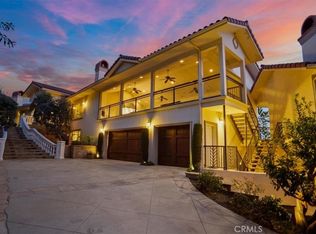 12 Skyline Dr, Burbank, CA