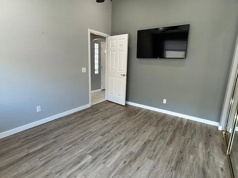 2413 Jacob Row — Photo 19