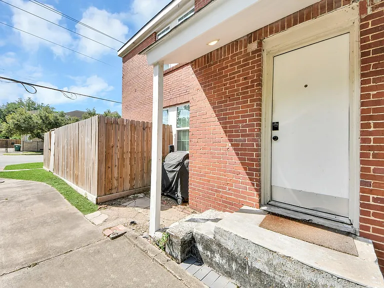2919 Rosedale St #B — Photo 33