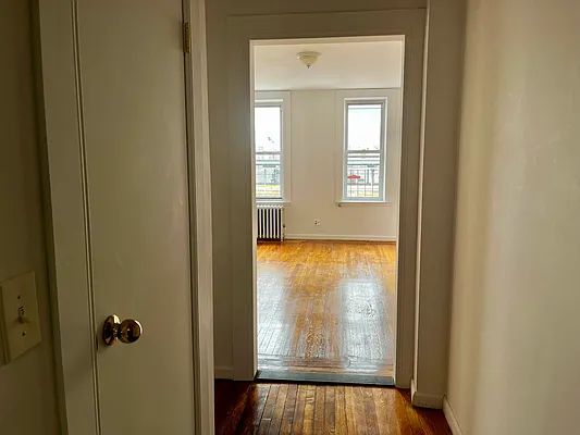 Rented by MySpaceNYC | media 12