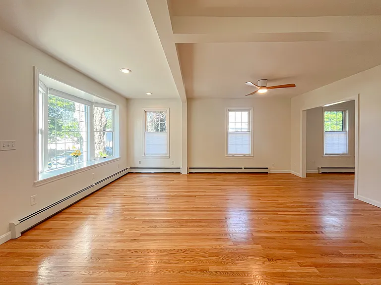 22 Crescent Ave — Photo 12