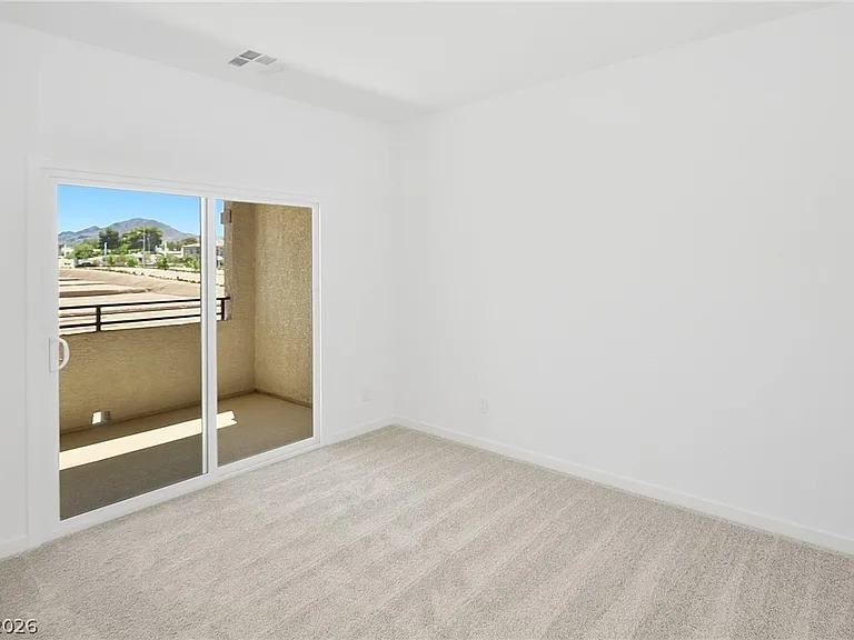 254 Walsh Peak Ave — Photo 26