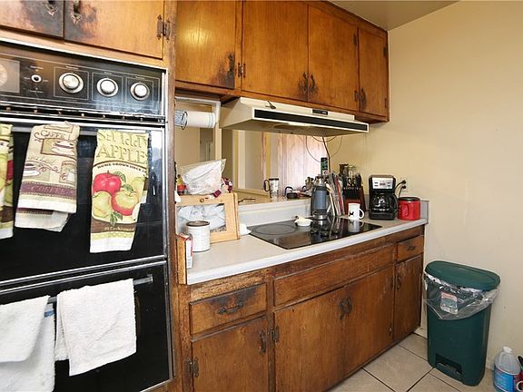 5th image of 1112 W Williams St