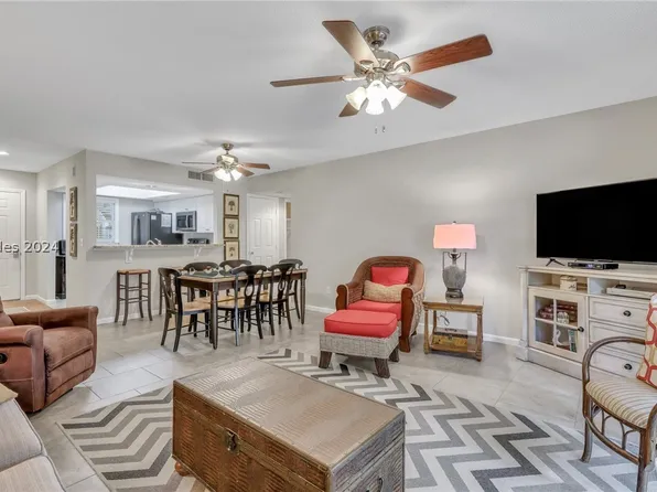 4 Wimbledon Ct APT 107, Hilton Head Island, SC 29928