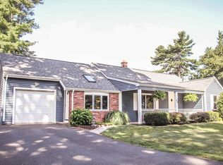 68 Glenoak Dr, Springfield, MA 01129