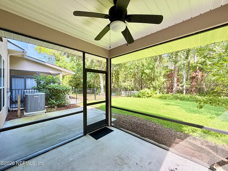 1720 Cross Pines Dr — Photo 3