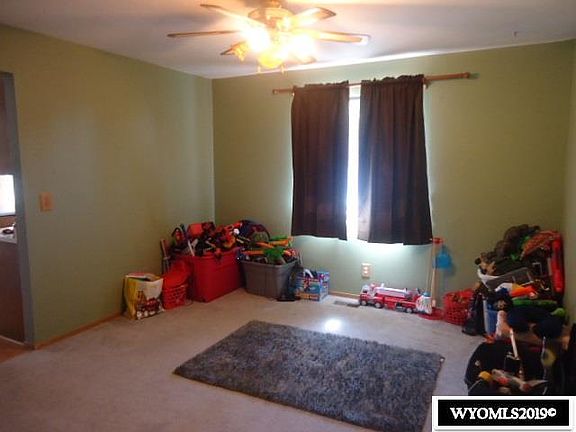 5th image of 901 Eisenhower Dr