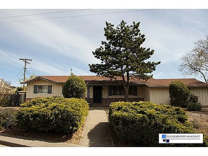 104 Graves Ct photo 1