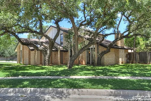 4411 Western Pine Woods Photo 1