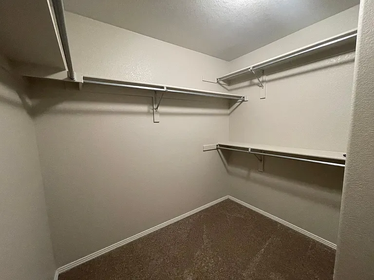 2944 Cornerstone Ln — Photo 16