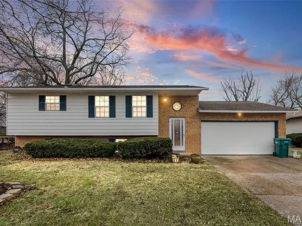 2006 Maple Tree Ln, Cahokia, IL 62206