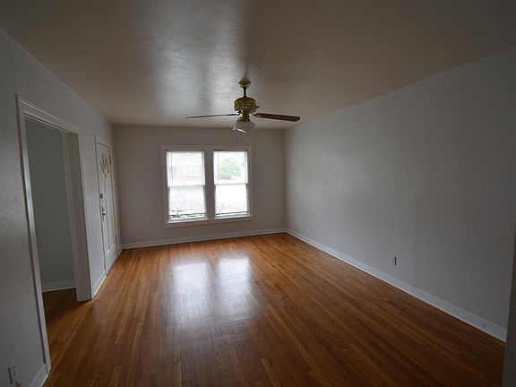 4th image of 4203 Birchman Ave #4203