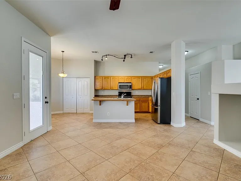 1404 Pullman Pointe Ct — Photo 15