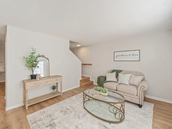 130 Valencia Dr, Fort Walton Beach, FL 32547