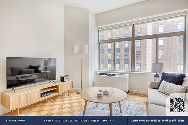 Rented by The Blueground | media 4