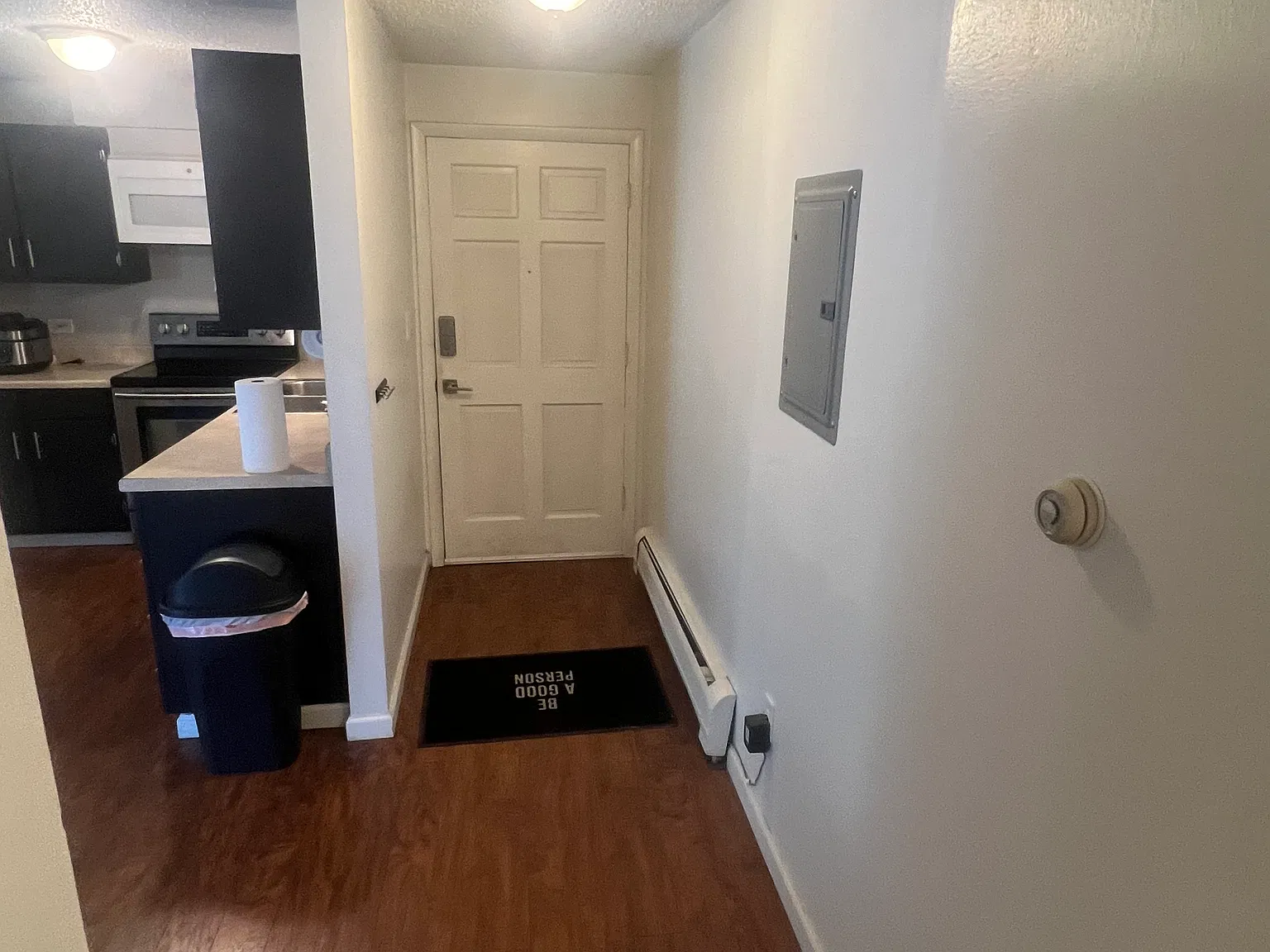1525 S Holly St — Photo 2