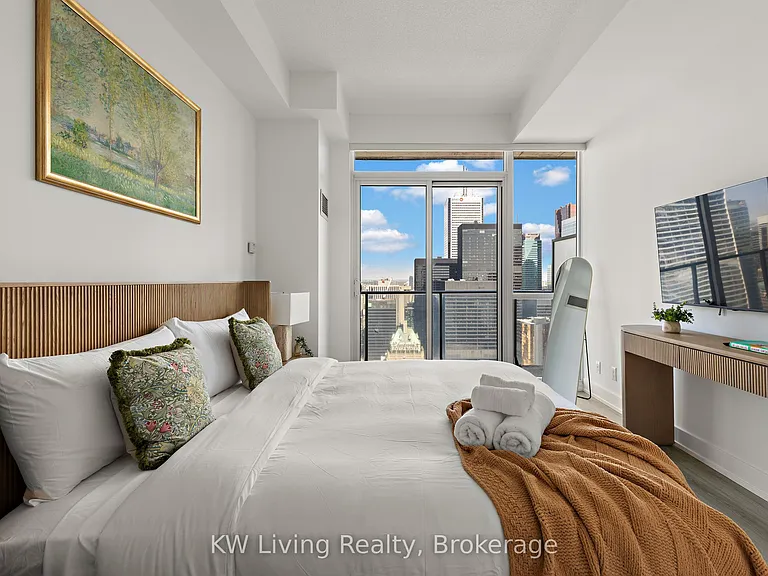 65 Bremner Blvd #5102 — Photo 33