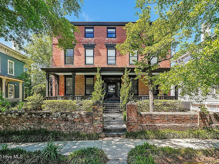 416 S Front St #6