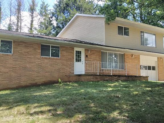 2nd image of 2726 Brookhaven Dr
