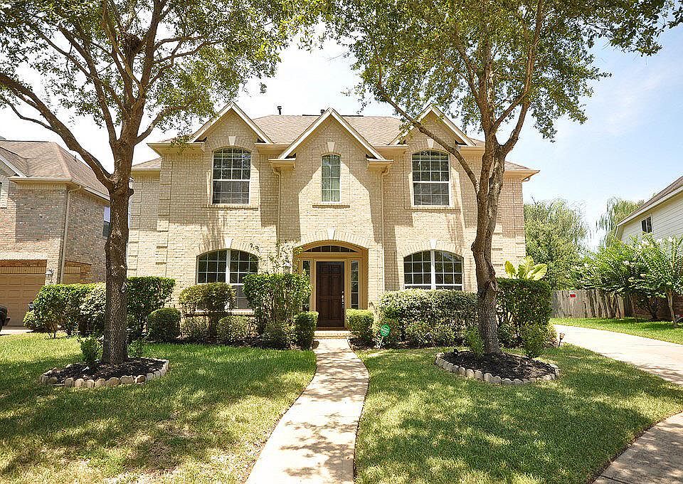 1st image of 3707 Moss Trail Dr
