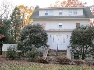 20 Crane Rd, Mountain Lakes, NJ 07046