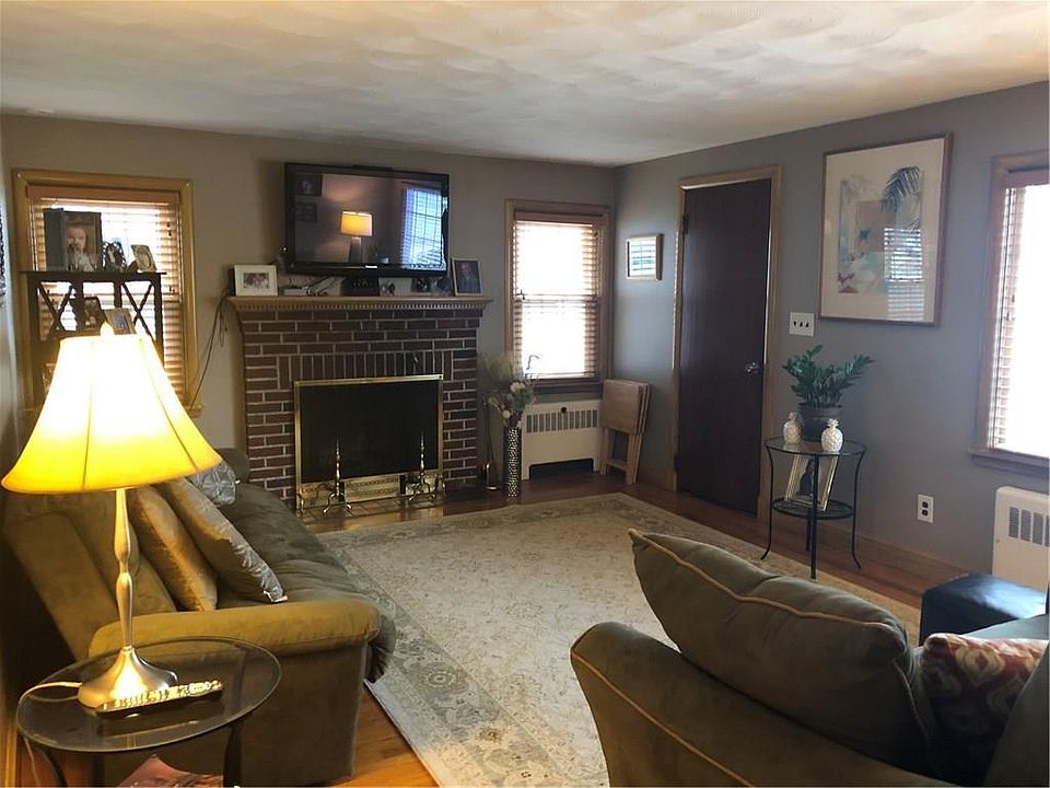 1st image of 6 Beverly Ann Dr