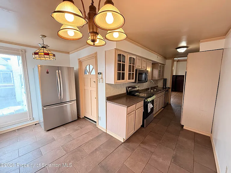 629 Clay Ave #1 — Photo 8