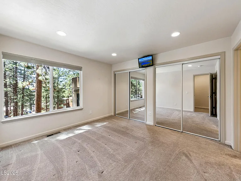 215 Clubhouse Cir — Photo 28