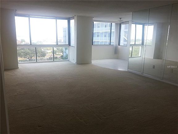 4th image of 644 Island Way APT 605