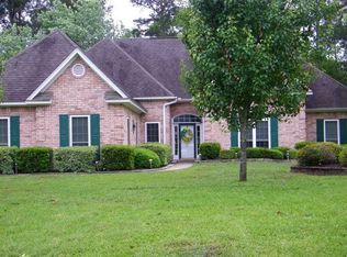 206 Southern Trace Dr, Lufkin, TX 75901