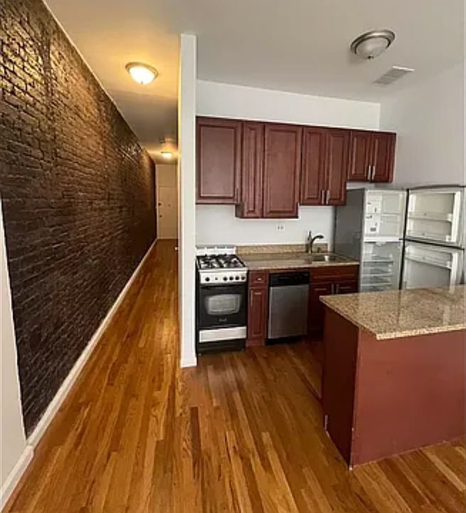 1st image of 450 W 58th St APT 3G