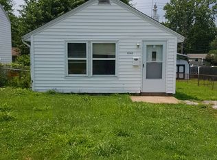 10143 Baron Dr, Saint Louis, MO 63136