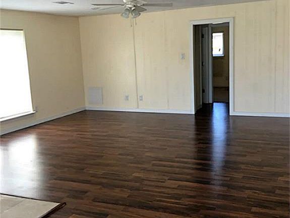 4th image of 1002 James St