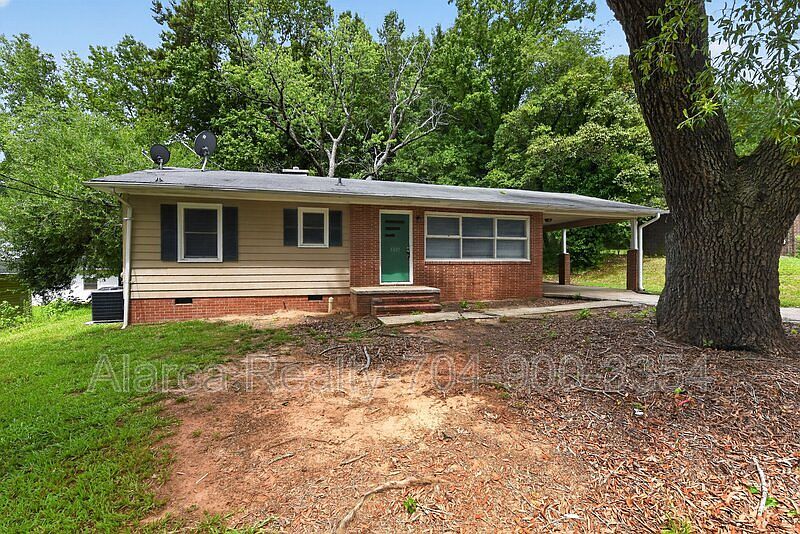 1st image of 1007 Green Circle Dr