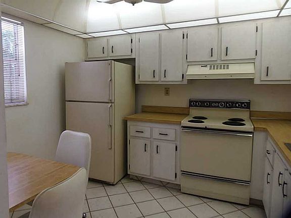5th image of 1800 SW 81st Ave APT 1101