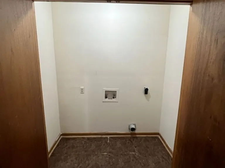 648 Mitchell St — Photo 16