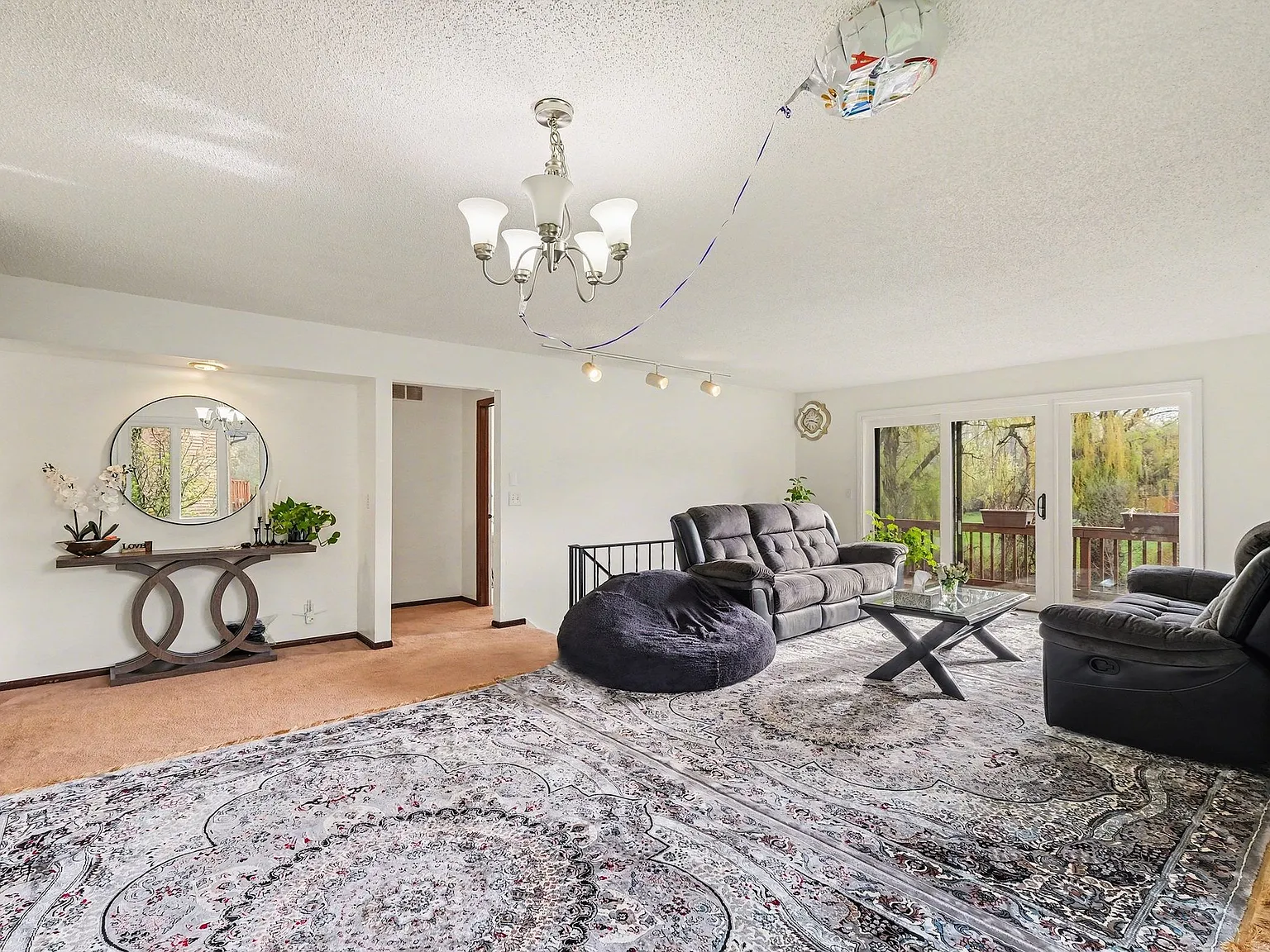 3 bed, 2025 sqft, $2,397 — Photo 4