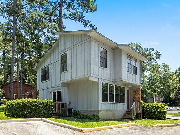 2nd image of 2297 Shady Timbers Cir #A